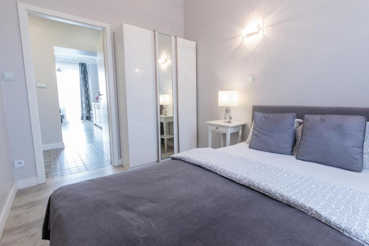 Rental Apartments Krochmalna Warsaw Exterior photo